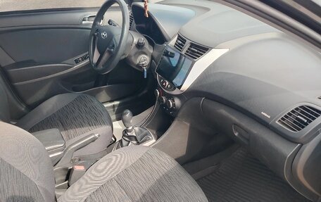 Hyundai Solaris II рестайлинг, 2015 год, 790 000 рублей, 11 фотография