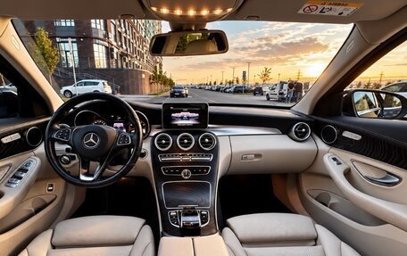 Mercedes-Benz C-Класс, 2016 год, 2 500 000 рублей, 15 фотография