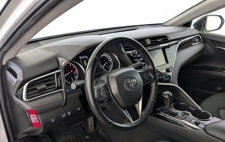 Toyota Camry, 2020 год, 2 915 000 рублей, 16 фотография