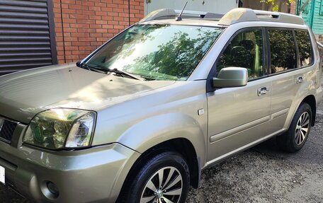 Nissan X-Trail, 2005 год, 850 000 рублей, 2 фотография