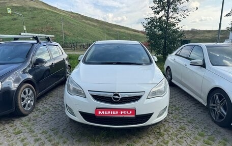 Opel Astra J, 2011 год, 550 000 рублей, 1 фотография