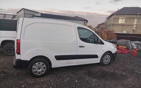 Peugeot Partner II рестайлинг 2, 2010 год, 225 000 рублей, 1 фотография