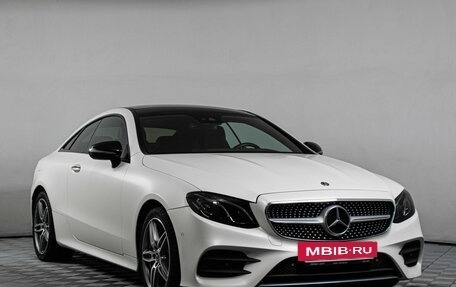 Mercedes-Benz E-Класс, 2017 год, 4 460 000 рублей, 3 фотография