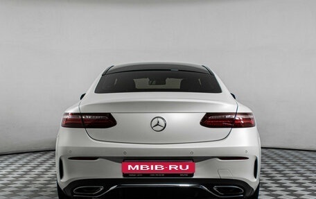 Mercedes-Benz E-Класс, 2017 год, 4 460 000 рублей, 6 фотография