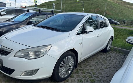 Opel Astra J, 2011 год, 550 000 рублей, 3 фотография
