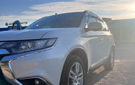 Mitsubishi Outlander III рестайлинг 3, 2018 год, 2 200 000 рублей, 16 фотография