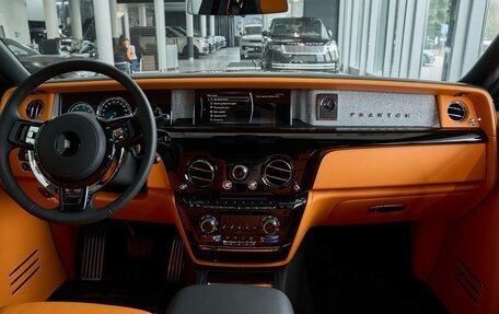Rolls-Royce Phantom VIII, 2024 год, 57 000 000 рублей, 14 фотография
