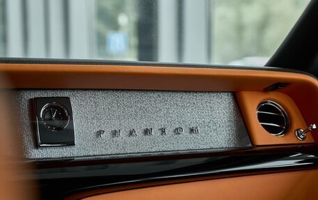 Rolls-Royce Phantom VIII, 2024 год, 57 000 000 рублей, 25 фотография