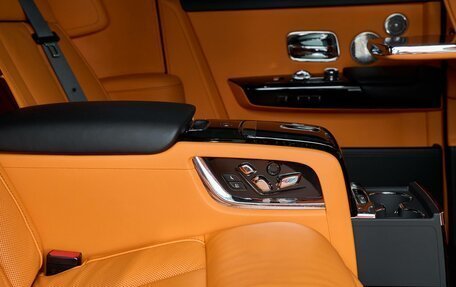 Rolls-Royce Phantom VIII, 2024 год, 57 000 000 рублей, 28 фотография