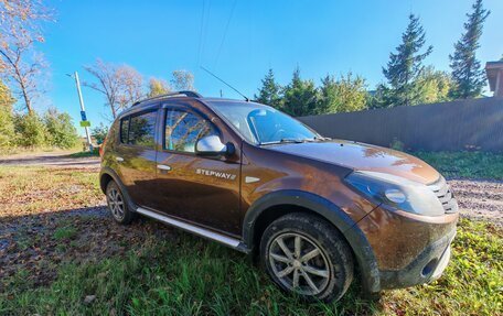 Renault Sandero I, 2014 год, 650 000 рублей, 2 фотография