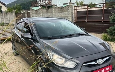 Hyundai Solaris II рестайлинг, 2013 год, 590 000 рублей, 1 фотография