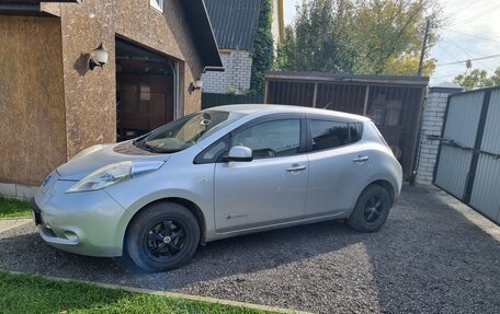 Nissan Leaf I, 2011 год, 900 000 рублей, 2 фотография