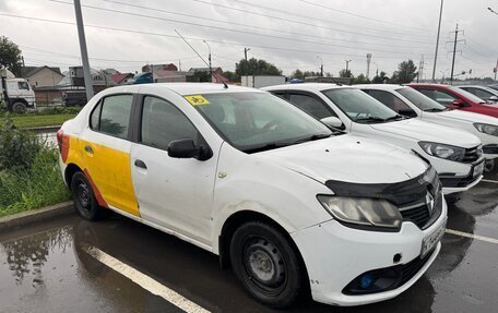 Renault Logan II, 2018 год, 300 000 рублей, 2 фотография
