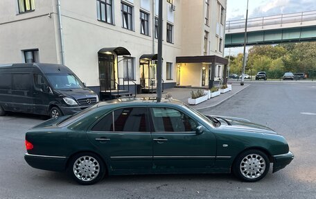 Mercedes-Benz E-Класс, 1996 год, 250 000 рублей, 3 фотография
