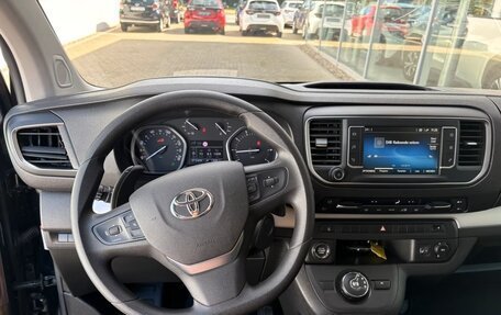 Toyota ProAce II, 2022 год, 4 550 000 рублей, 9 фотография
