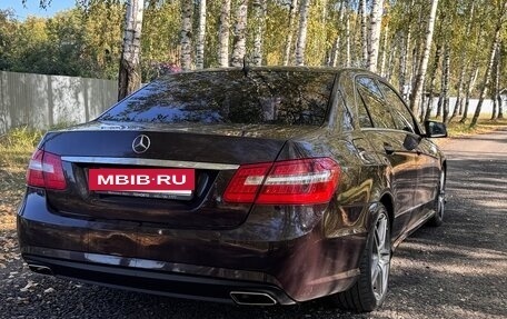 Mercedes-Benz E-Класс, 2010 год, 1 460 000 рублей, 3 фотография