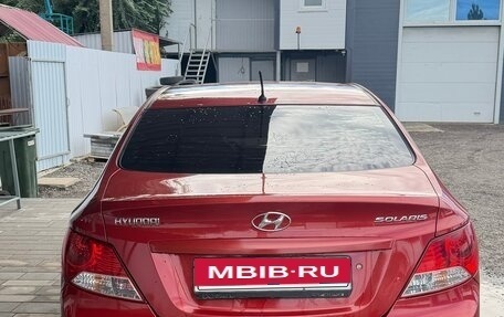 Hyundai Solaris II рестайлинг, 2012 год, 800 000 рублей, 4 фотография
