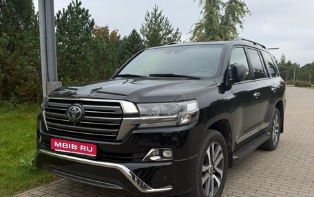 Toyota Land Cruiser 200, 2016 год, 6 800 000 рублей, 1 фотография