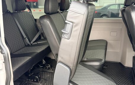 Volkswagen Caravelle T6 рестайлинг, 2017 год, 3 200 000 рублей, 9 фотография