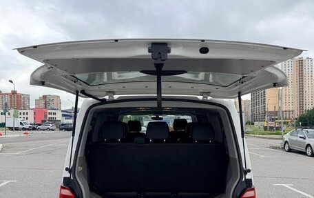 Volkswagen Caravelle T6 рестайлинг, 2017 год, 3 200 000 рублей, 5 фотография