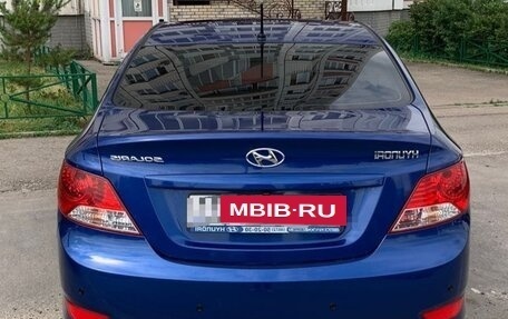 Hyundai Solaris II рестайлинг, 2013 год, 1 050 000 рублей, 5 фотография
