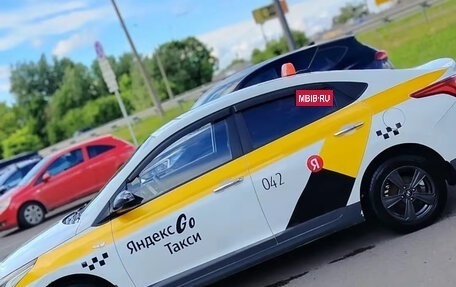 Hyundai Solaris II рестайлинг, 2019 год, 650 000 рублей, 4 фотография