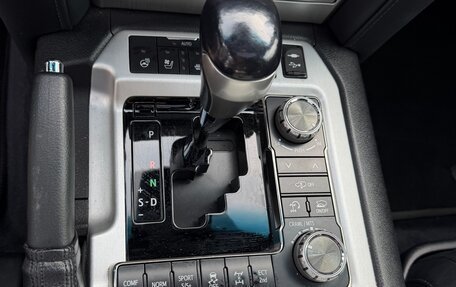 Toyota Land Cruiser 200, 2016 год, 6 800 000 рублей, 8 фотография