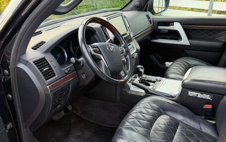 Toyota Land Cruiser 200, 2016 год, 6 800 000 рублей, 9 фотография