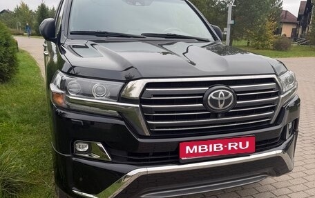 Toyota Land Cruiser 200, 2016 год, 6 800 000 рублей, 2 фотография