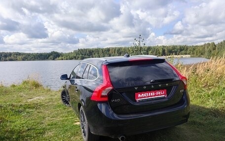 Volvo V60 I, 2015 год, 1 790 000 рублей, 1 фотография