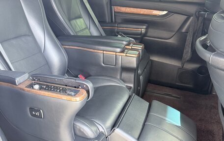 Toyota Alphard III, 2016 год, 3 650 000 рублей, 13 фотография