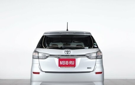 Toyota Wish II, 2013 год, 1 549 000 рублей, 6 фотография
