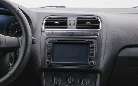 Volkswagen Polo VI (EU Market), 2010 год, 650 000 рублей, 13 фотография