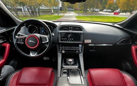 Jaguar F-Pace, 2019 год, 3 450 000 рублей, 14 фотография