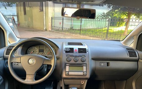 Volkswagen Touran III, 2007 год, 650 000 рублей, 9 фотография