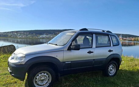 Chevrolet Niva I рестайлинг, 2011 год, 440 000 рублей, 12 фотография