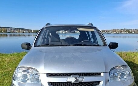 Chevrolet Niva I рестайлинг, 2011 год, 440 000 рублей, 2 фотография