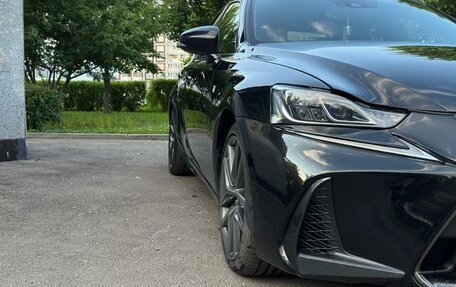 Lexus IS III, 2018 год, 2 050 000 рублей, 31 фотография