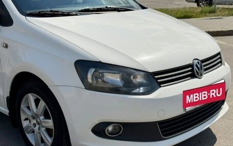 Volkswagen Polo VI (EU Market), 2013 год, 690 000 рублей, 2 фотография
