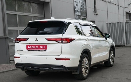 Mitsubishi Outlander, 2022 год, 2 850 000 рублей, 4 фотография