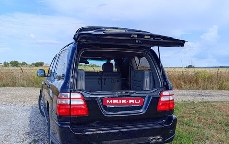 Toyota Land Cruiser 100 рестайлинг 2, 2003 год, 1 800 000 рублей, 16 фотография