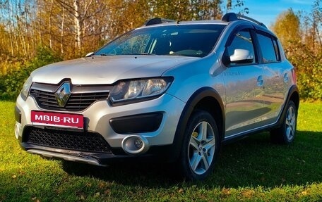 Renault Sandero II рестайлинг, 2016 год, 870 000 рублей, 1 фотография