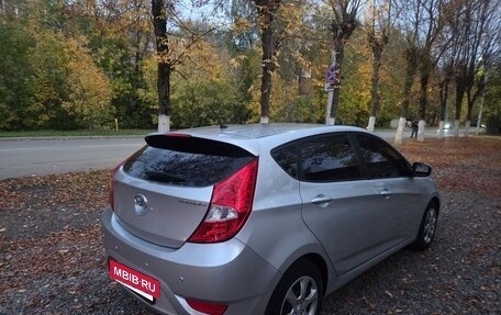 Hyundai Solaris II рестайлинг, 2011 год, 725 000 рублей, 6 фотография