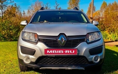 Renault Sandero II рестайлинг, 2016 год, 870 000 рублей, 2 фотография