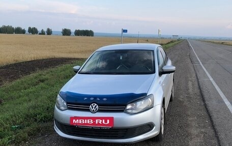 Volkswagen Polo VI (EU Market), 2011 год, 700 000 рублей, 2 фотография