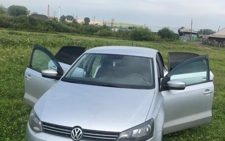 Volkswagen Polo VI (EU Market), 2011 год, 700 000 рублей, 4 фотография