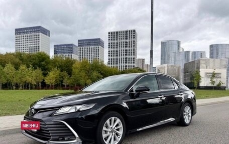 Toyota Camry, 2022 год, 3 090 000 рублей, 3 фотография