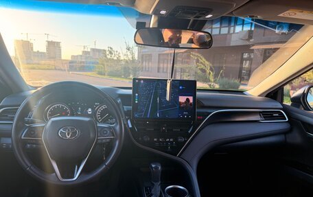 Toyota Camry, 2022 год, 3 090 000 рублей, 10 фотография