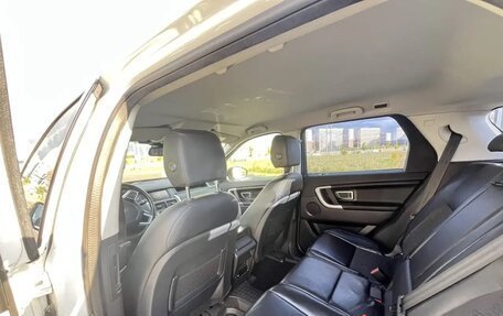 Land Rover Discovery Sport I рестайлинг, 2019 год, 2 500 000 рублей, 6 фотография