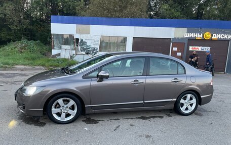 Honda Civic VIII, 2009 год, 750 000 рублей, 3 фотография